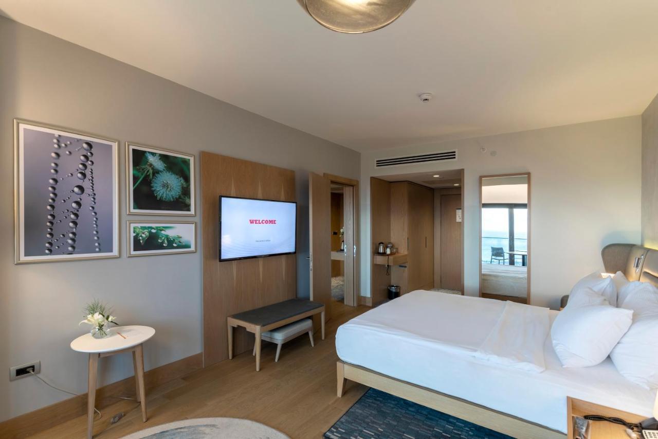 Radisson Blu Hotel Trabzon Exteriér fotografie A bedroom at the hotel