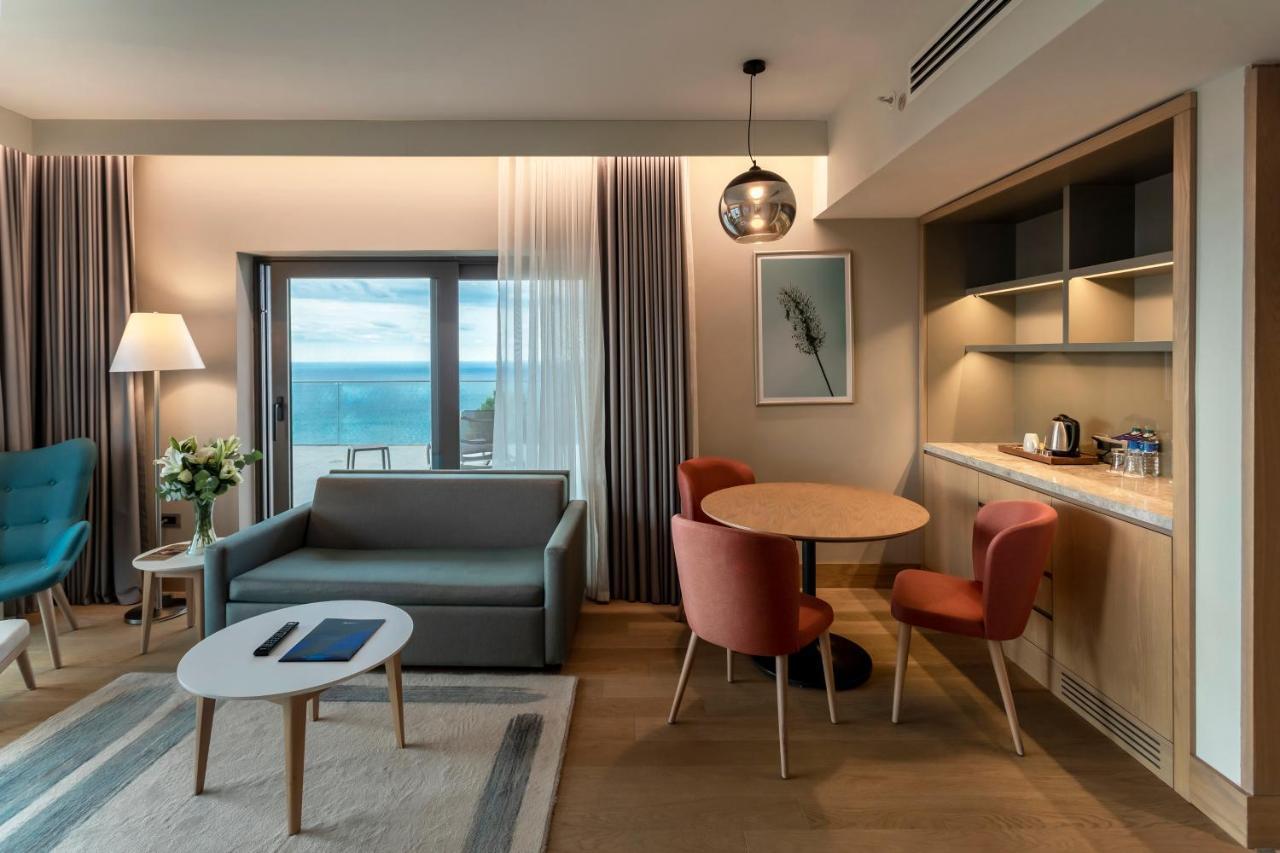 Radisson Blu Hotel Trabzon Exteriér fotografie A suite at the hotel