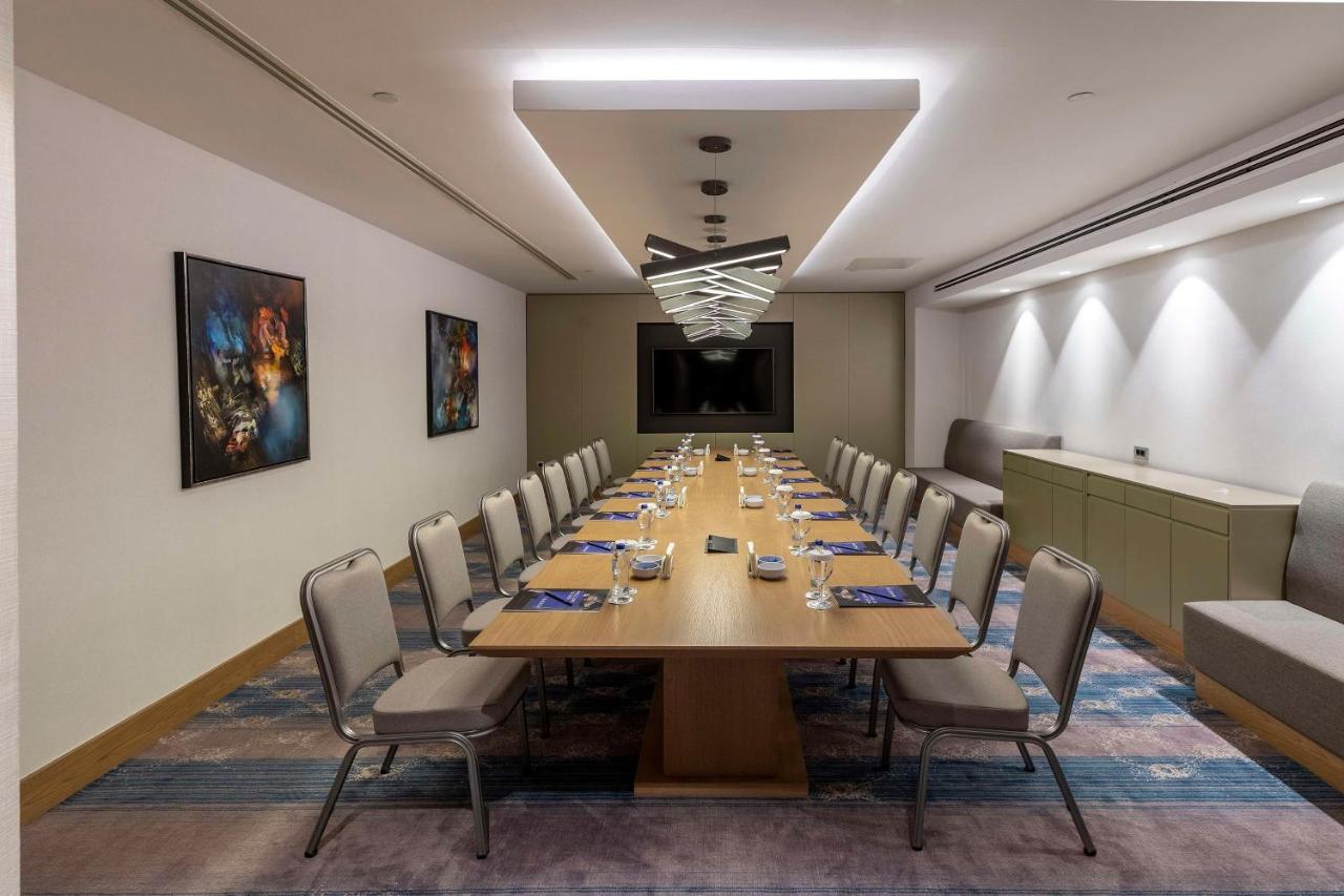 Radisson Blu Hotel Trabzon Exteriér fotografie Boardroom at the hotel