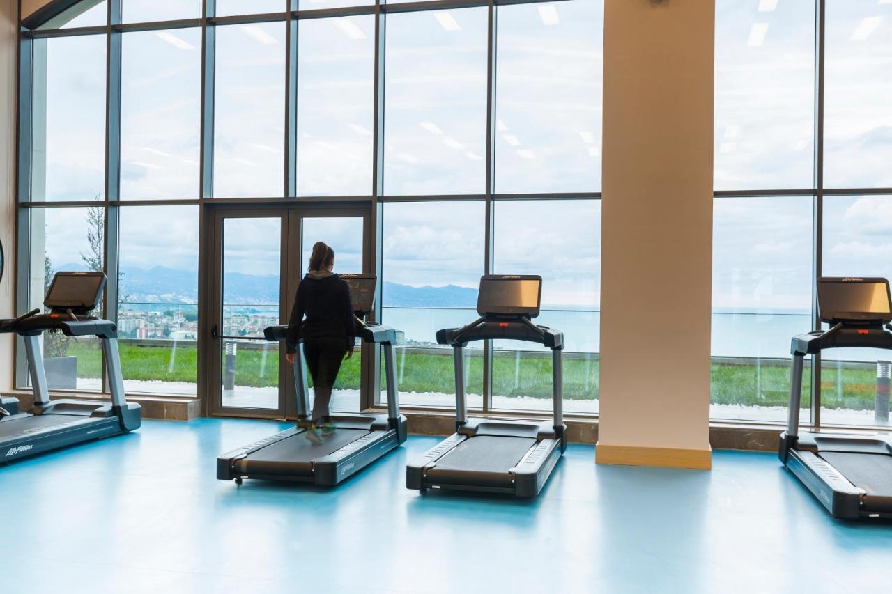 Radisson Blu Hotel Trabzon Exteriér fotografie The gym at the hotel